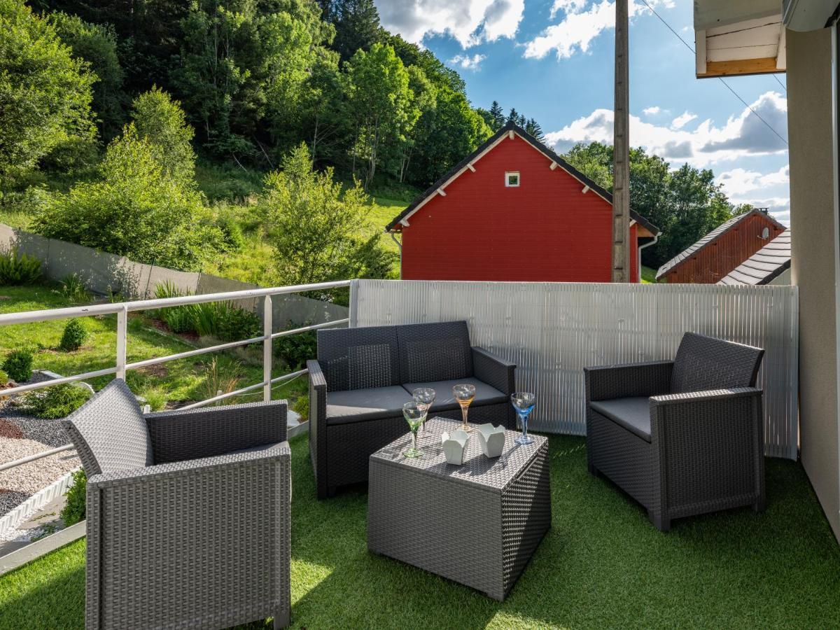 Villa Stunning 4-Bed House In La Bourboule Extérieur photo