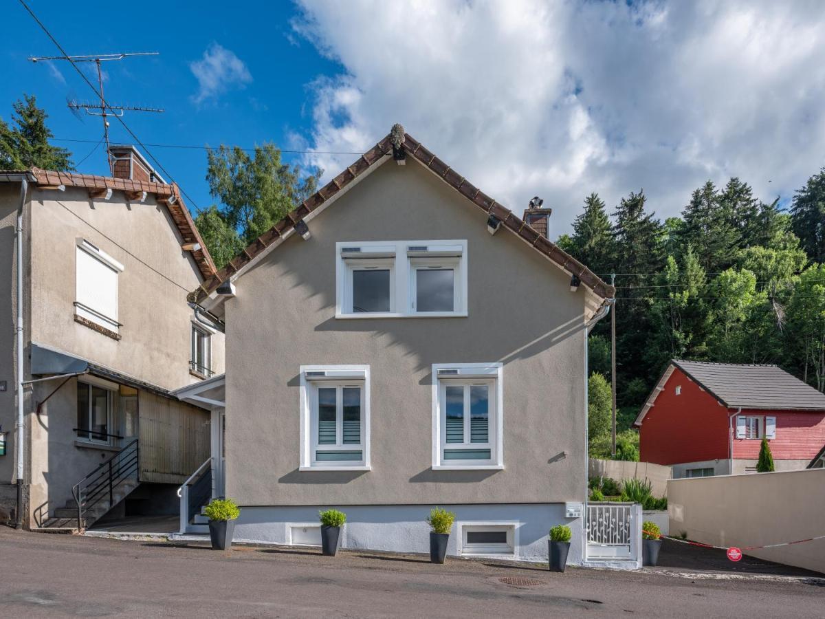 Villa Stunning 4-Bed House In La Bourboule Extérieur photo