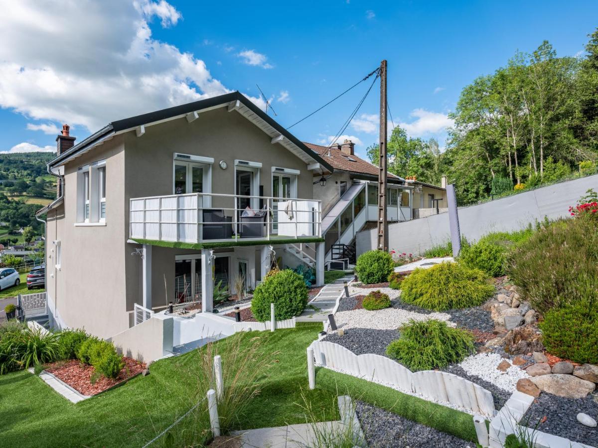 Villa Stunning 4-Bed House In La Bourboule Extérieur photo