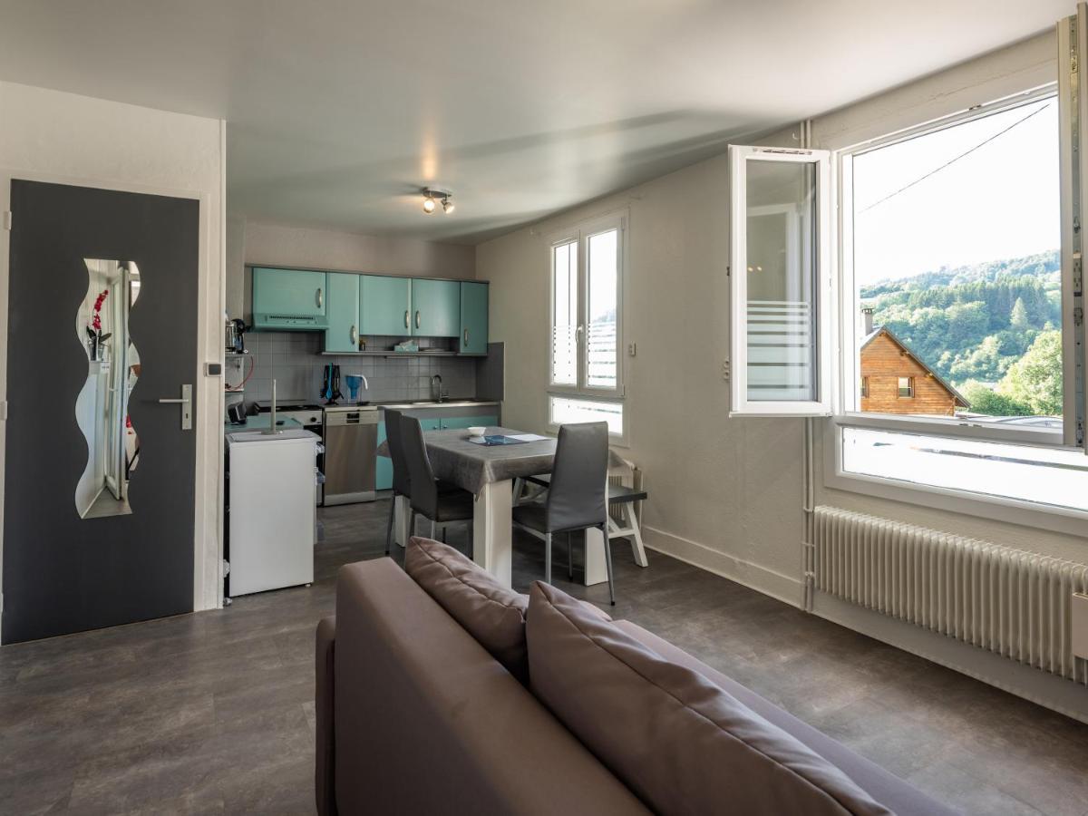 Villa Stunning 4-Bed House In La Bourboule Extérieur photo